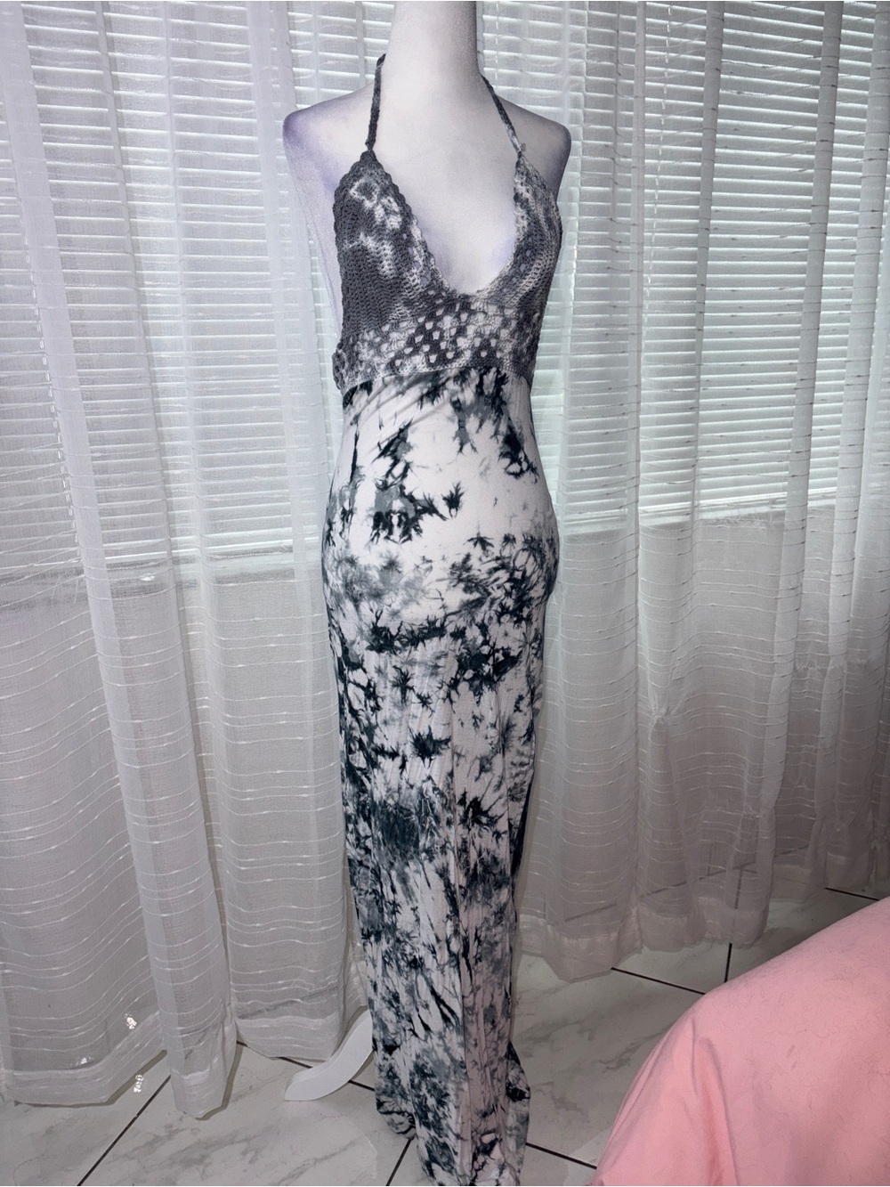 Women's Gray Tie-Dye Halter Lace Maxi Dress